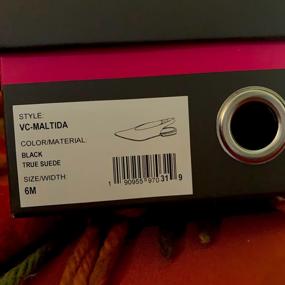 Beautiful Black Suede Vince Camuto Matilda sling back, size 6 - Picture 10 of 10